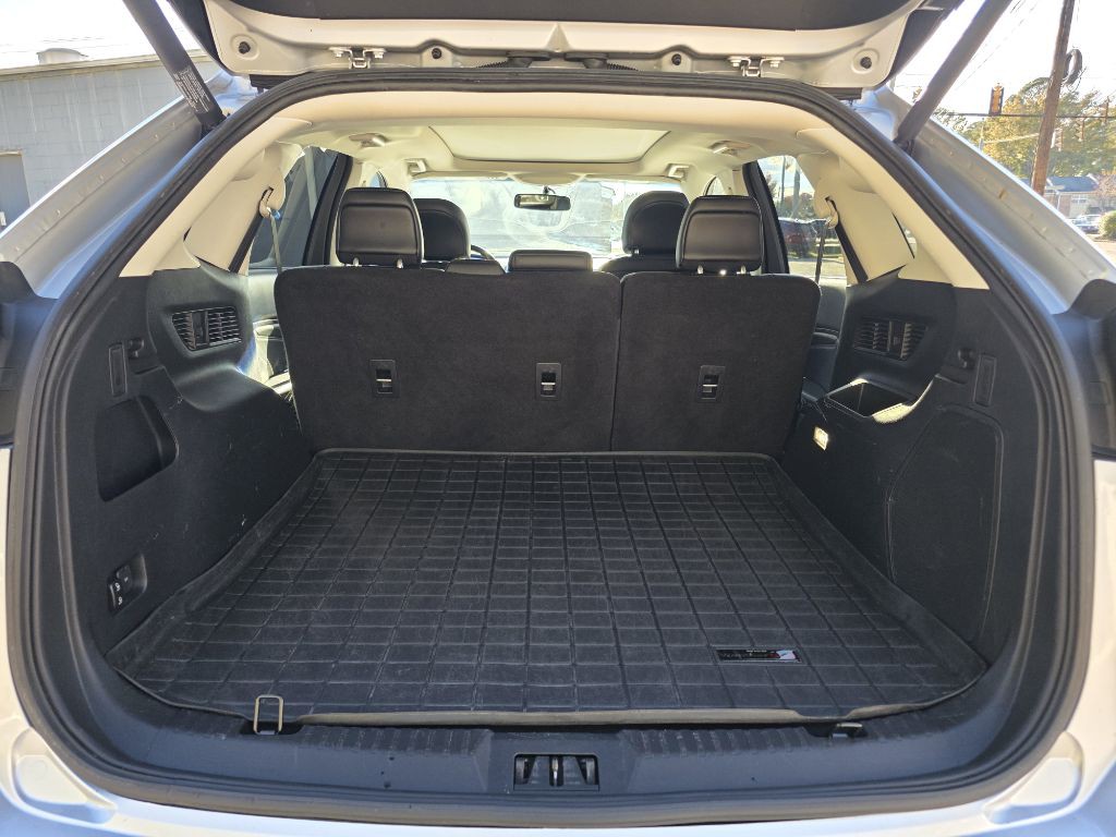 2017 Ford Edge Image 12