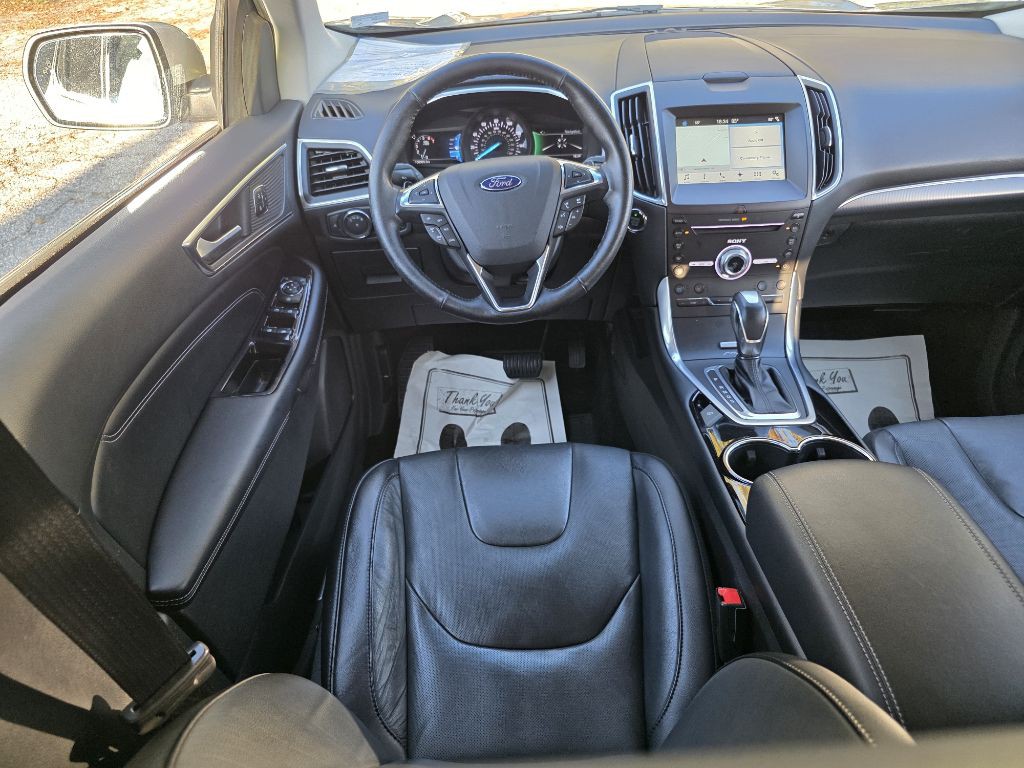 2017 Ford Edge Image 15