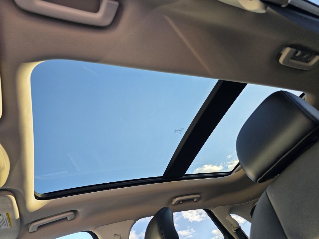 2017 Ford Edge Image 20