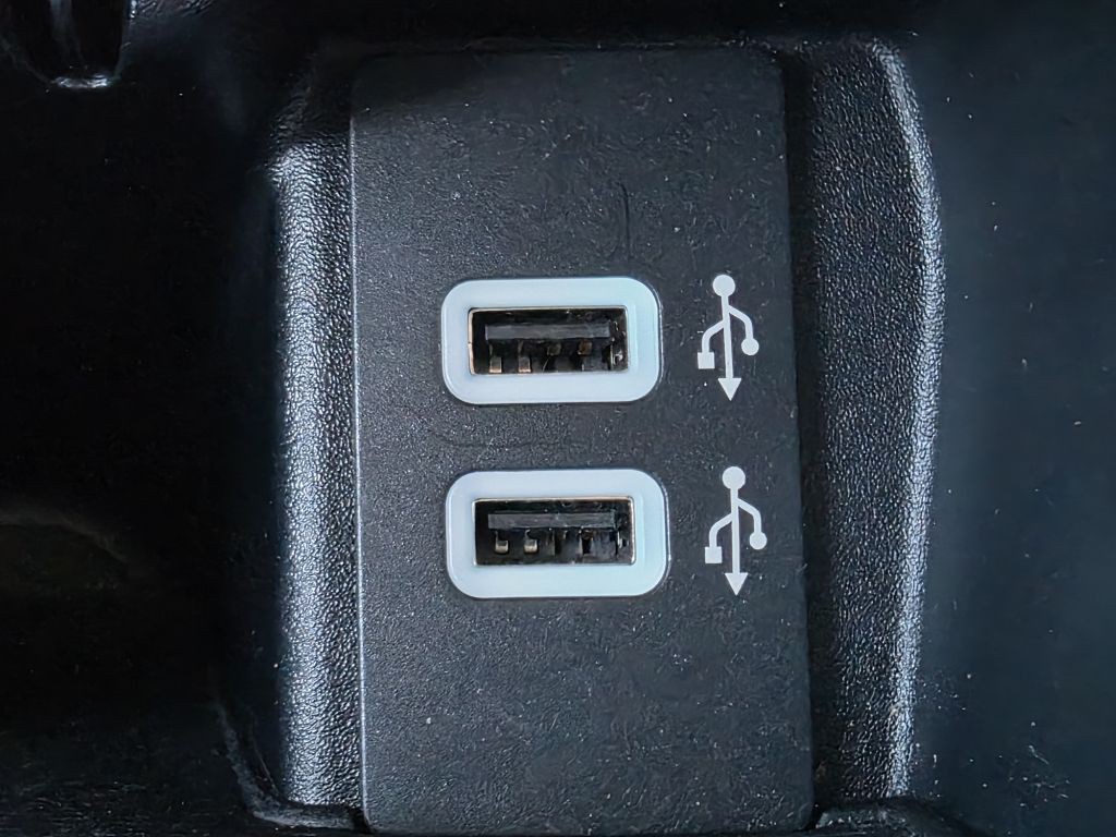 2017 Ford Edge Image 24