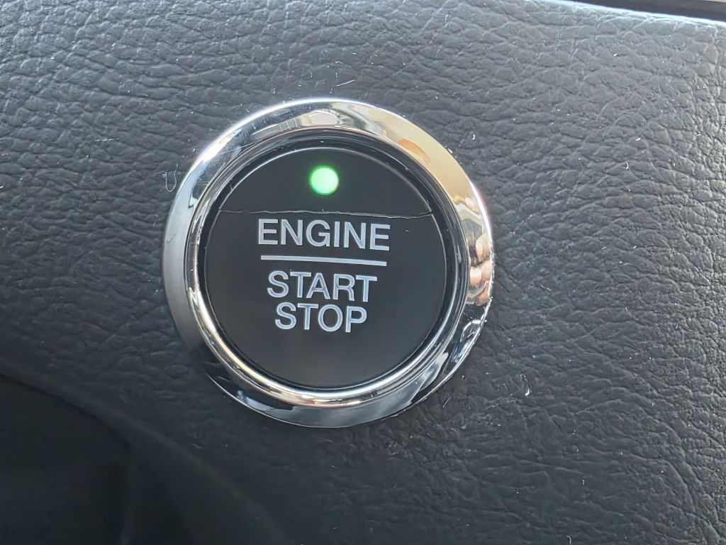 2017 Ford Edge Image 28