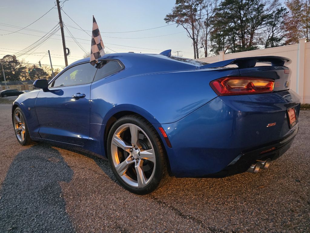 2017 Chevrolet Camaro Image 8