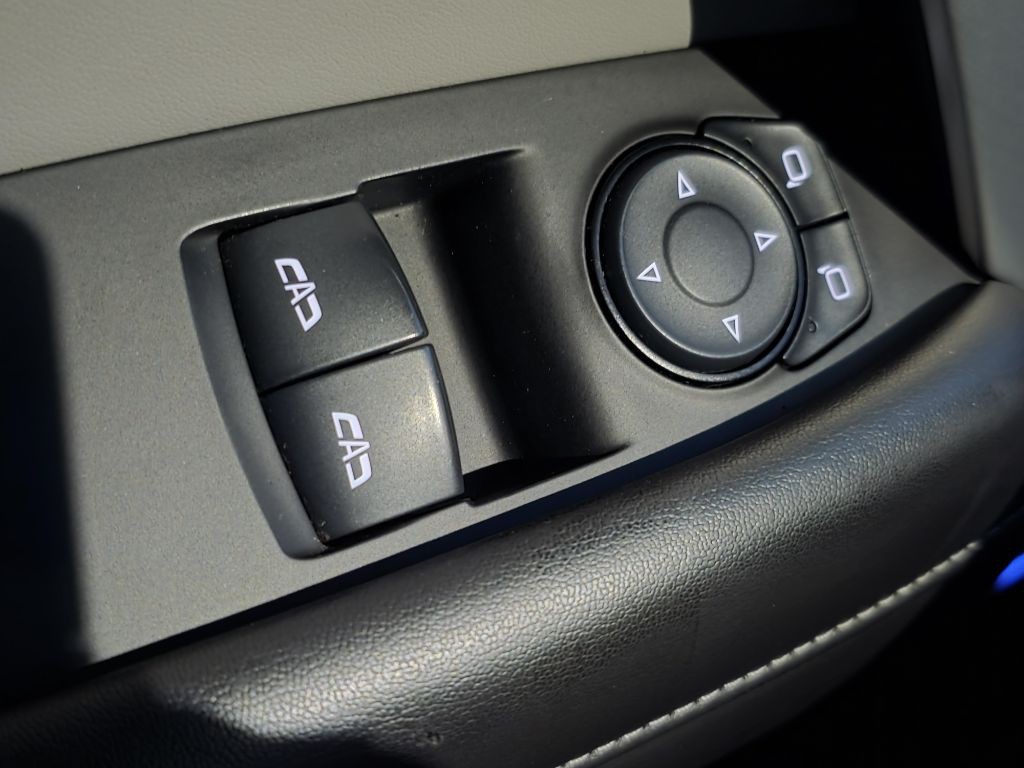 2017 Chevrolet Camaro Image 20