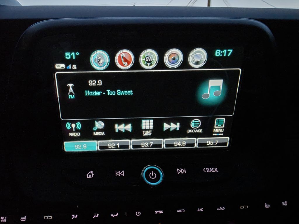 2017 Chevrolet Camaro Image 25