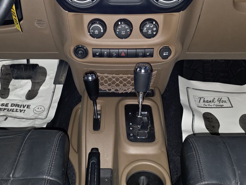 2012 Jeep Wrangler Unlimited Image 13