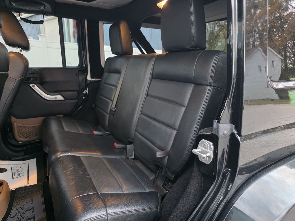 2012 Jeep Wrangler Unlimited Image 39