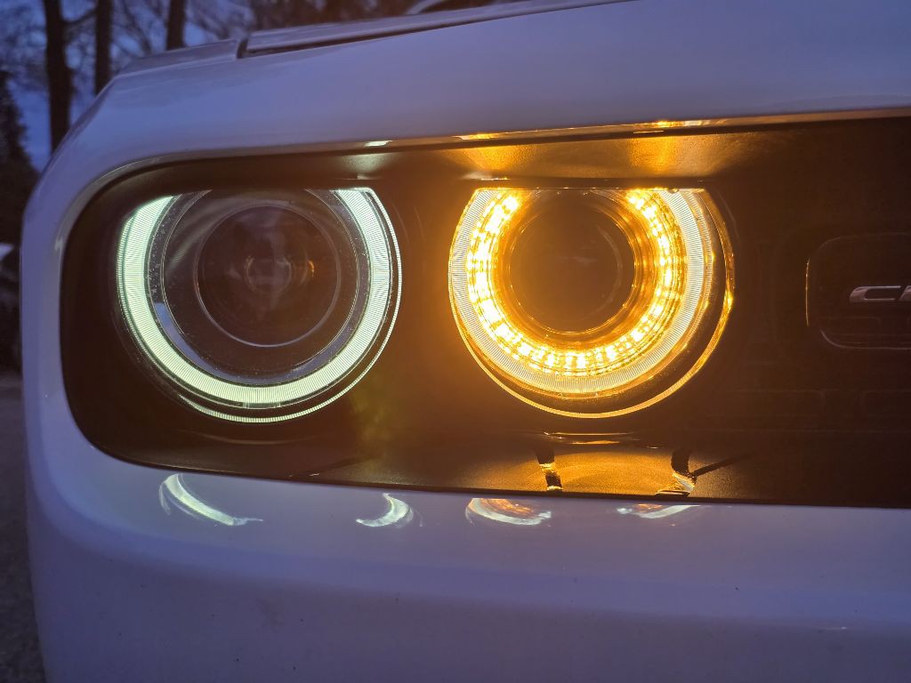 2015 Dodge Challenger Image 10