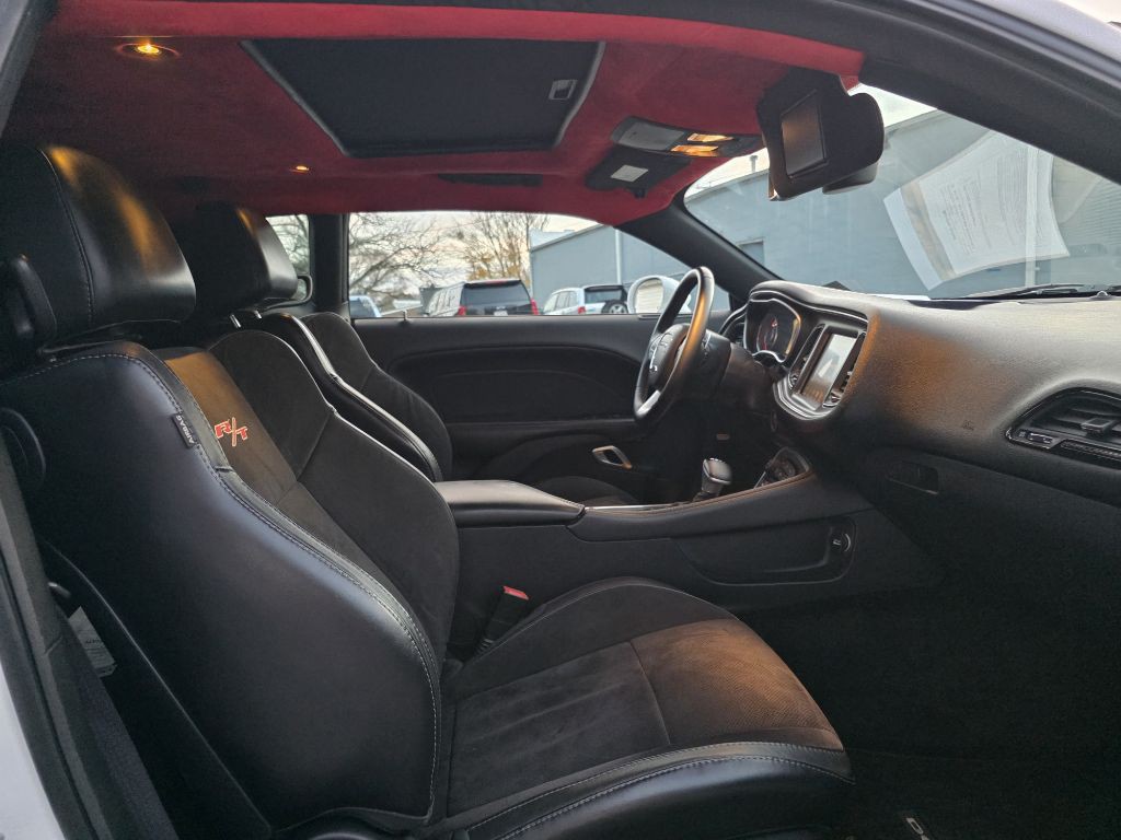 2015 Dodge Challenger Image 14