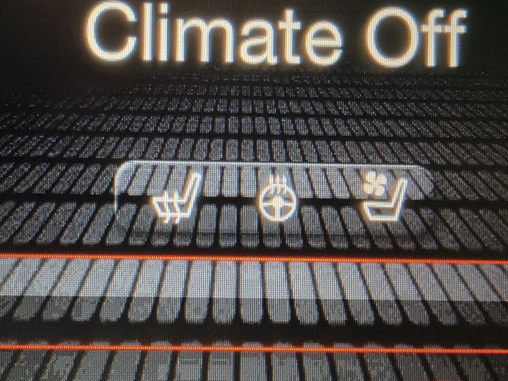 2015 Dodge Challenger Image 19