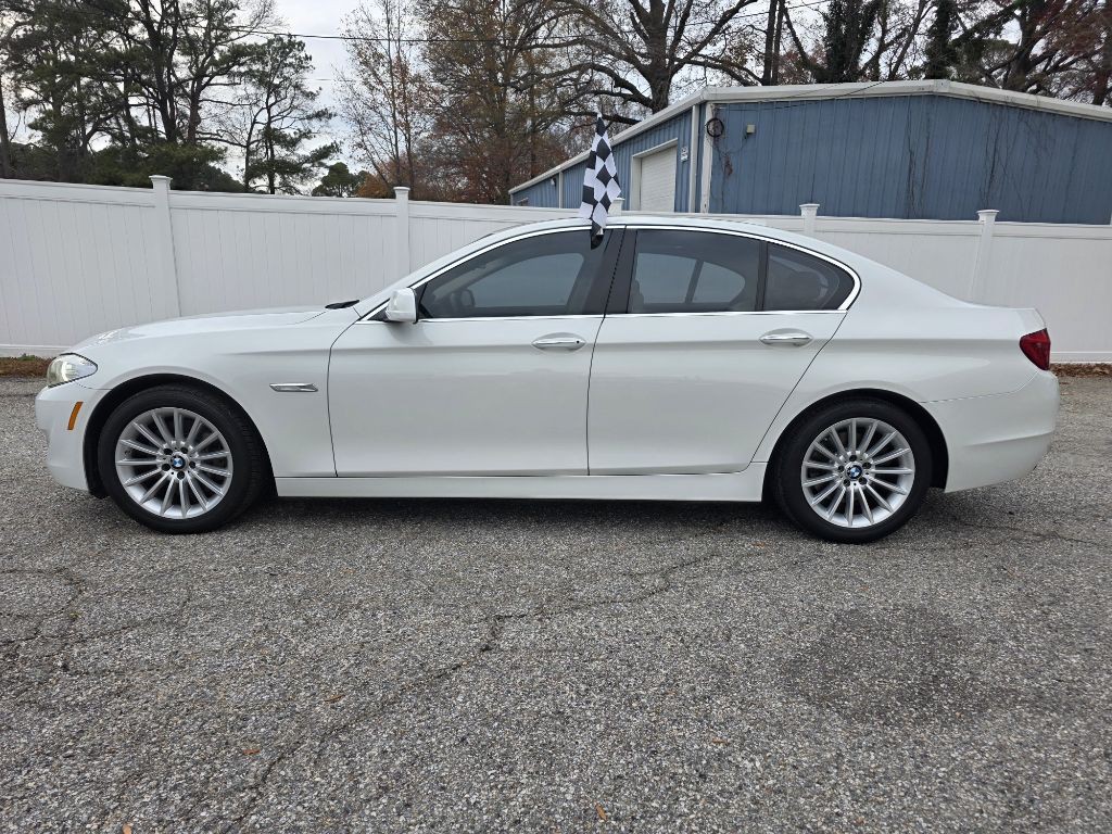 2013 BMW 5 Series Image 2
