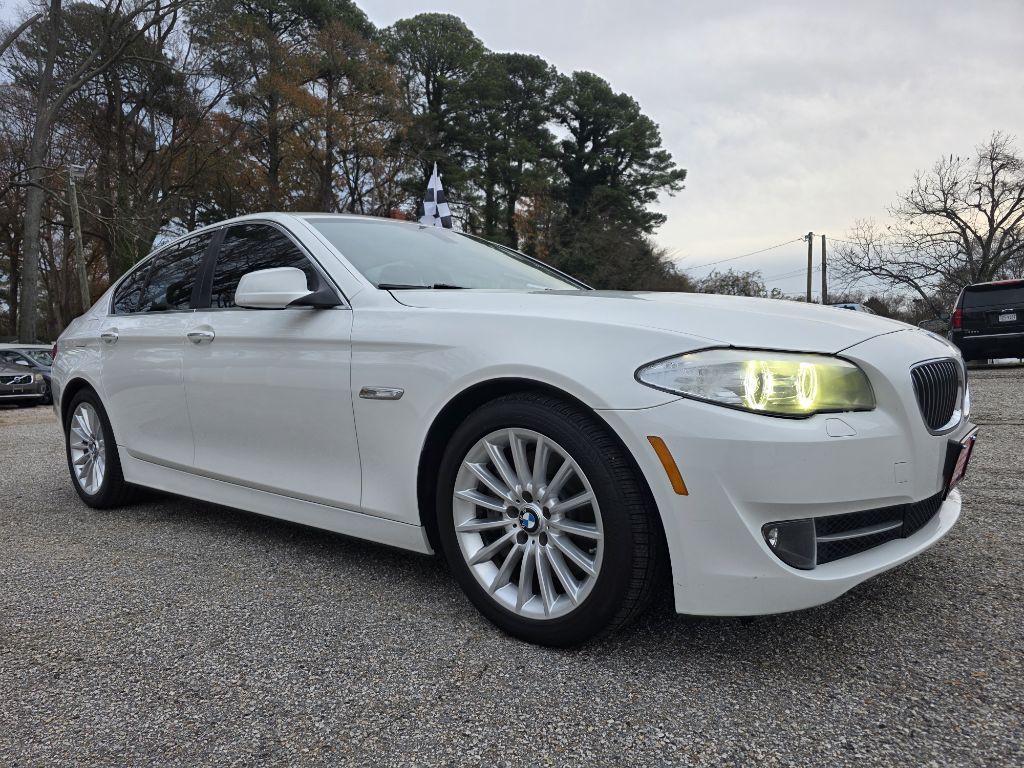 2013 BMW 5 Series Image 3