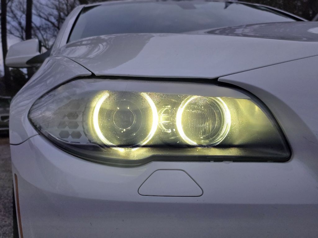 2013 BMW 5 Series Image 9