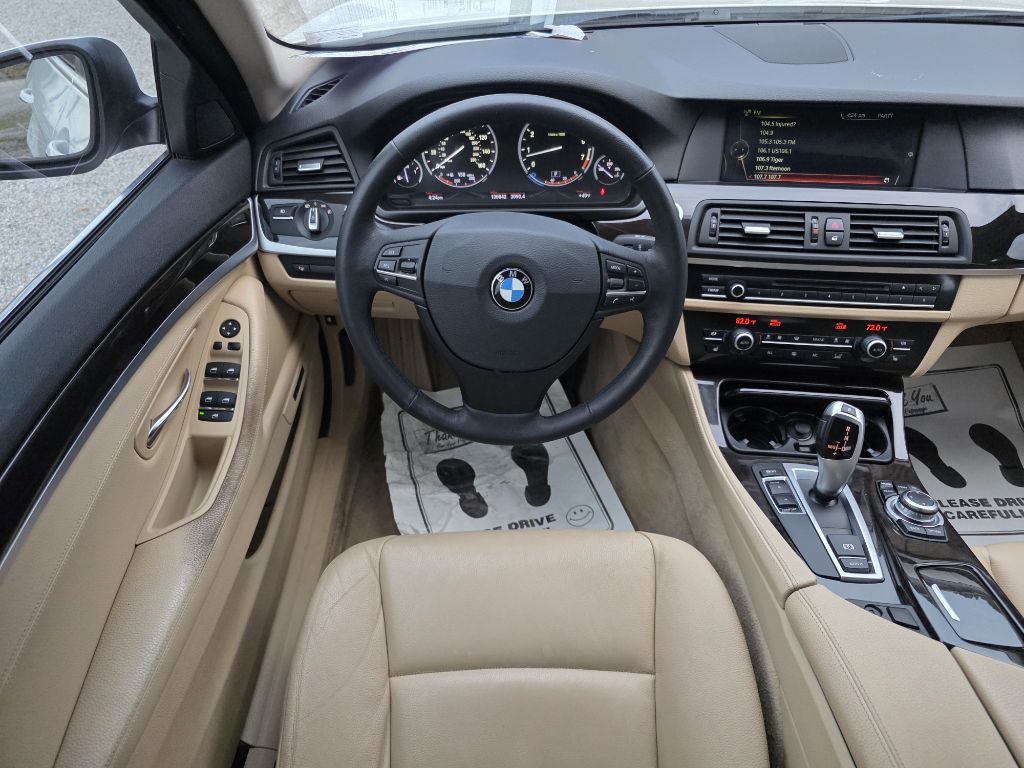 2013 BMW 5 Series Image 15
