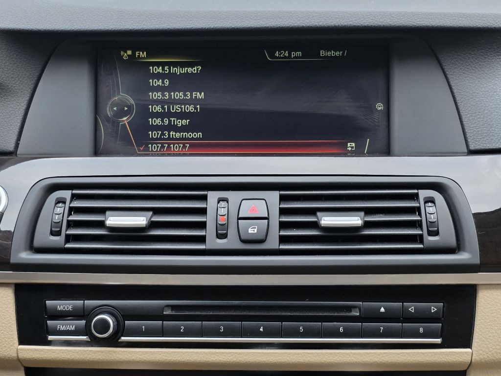 2013 BMW 5 Series Image 17