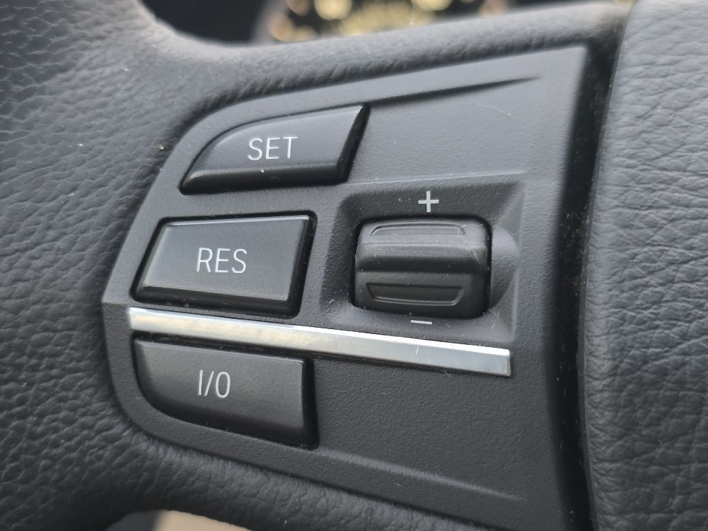 2013 BMW 5 Series Image 25