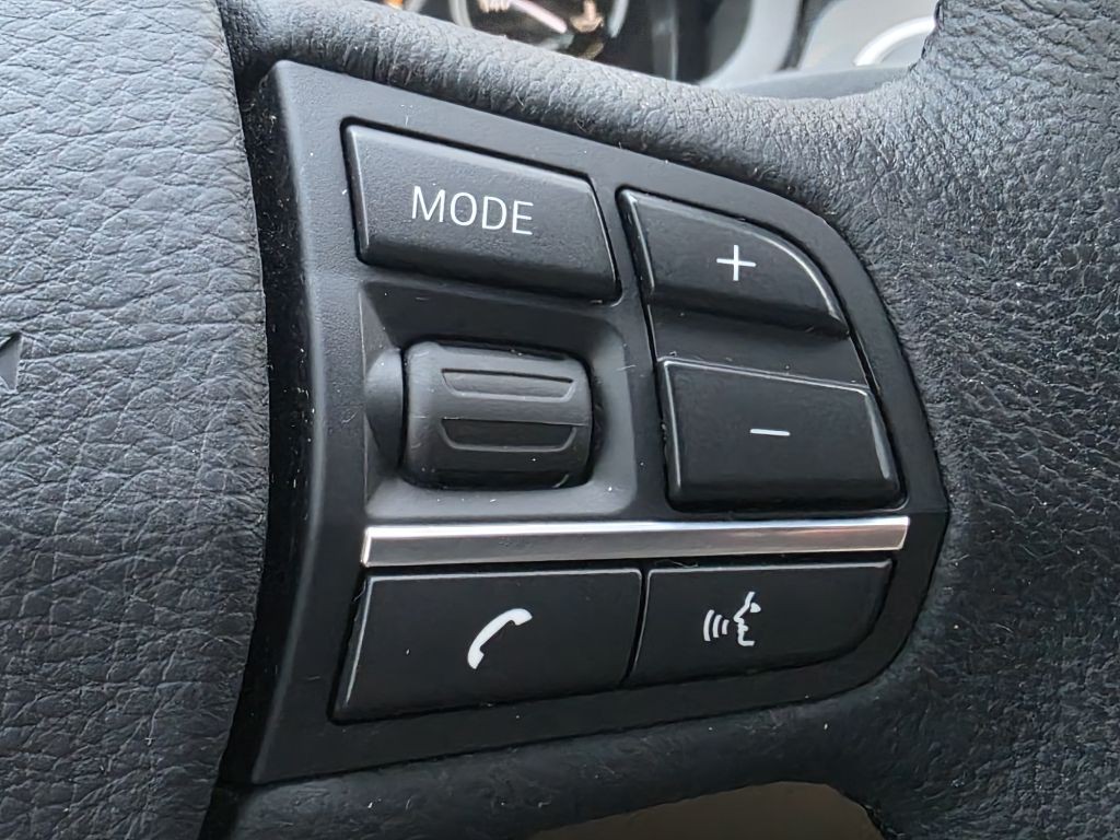 2013 BMW 5 Series Image 26