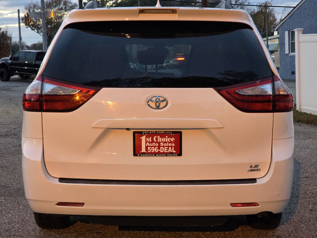 2018 Toyota Sienna Image 7