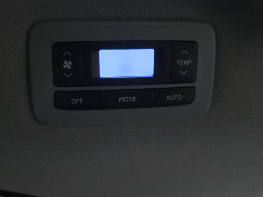 2018 Toyota Sienna Image 15