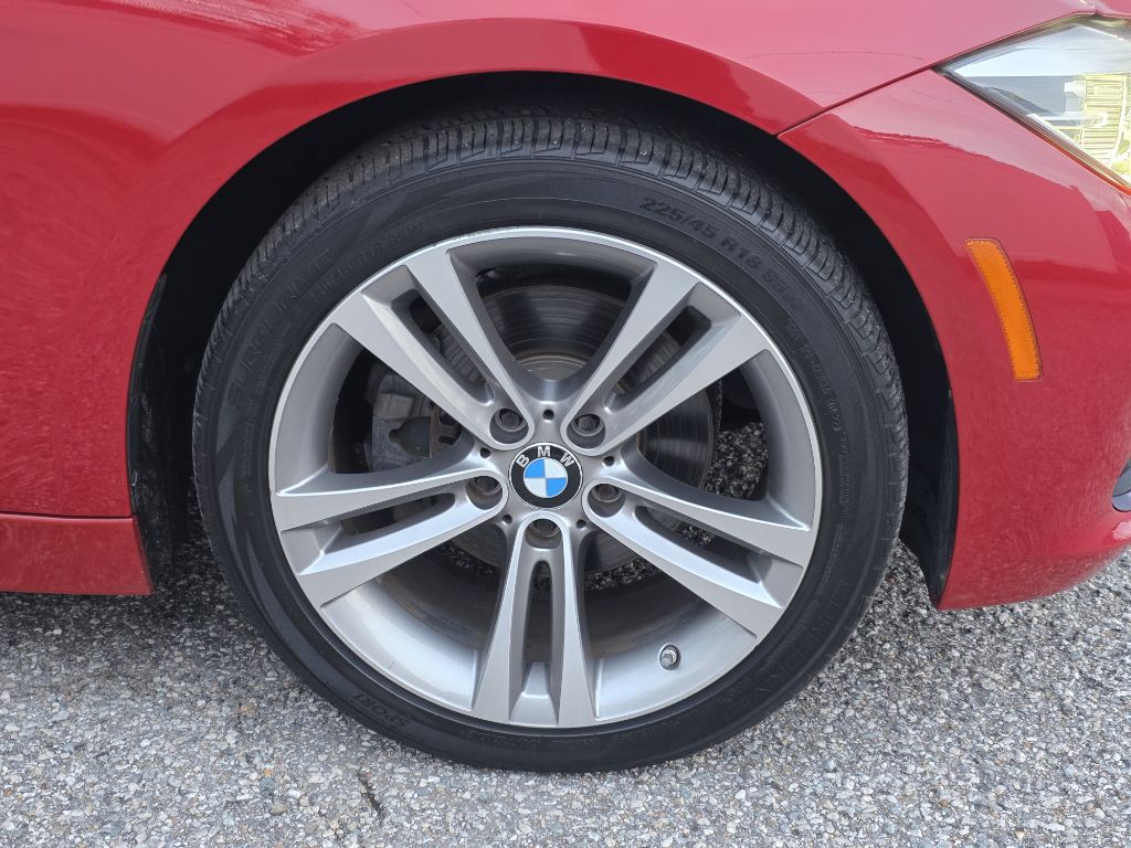 2017 BMW 3 Series Image 11