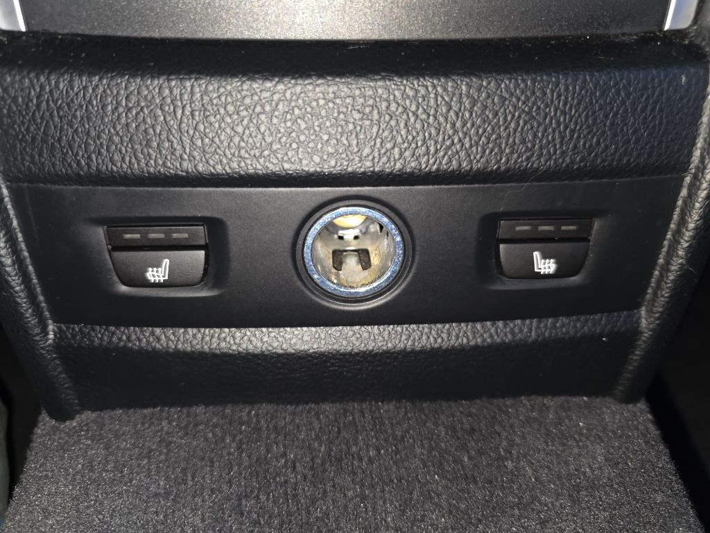 2017 BMW 3 Series Image 13