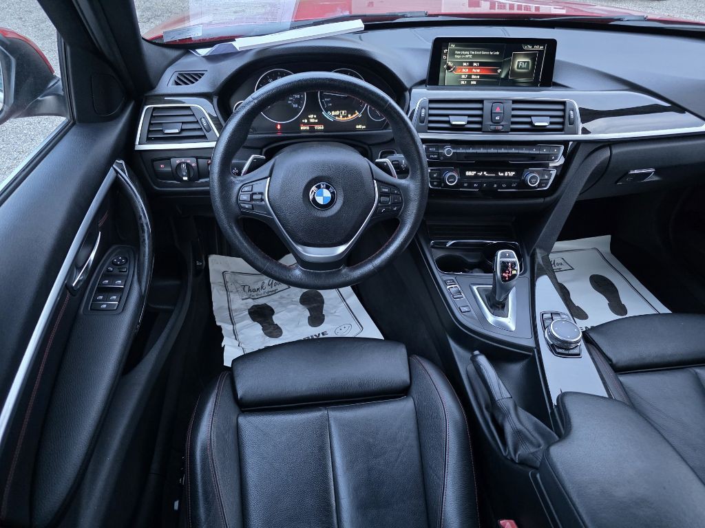 2017 BMW 3 Series Image 16