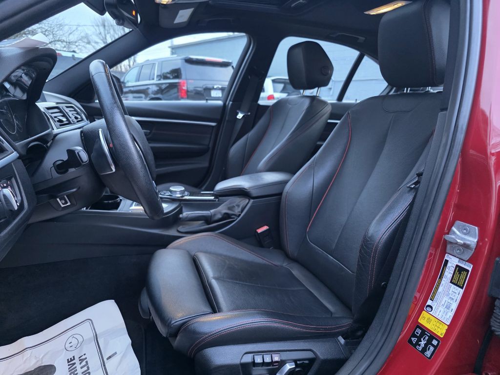 2017 BMW 3 Series Image 18