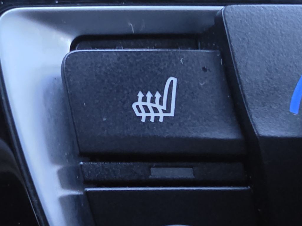 2017 BMW 3 Series Image 23