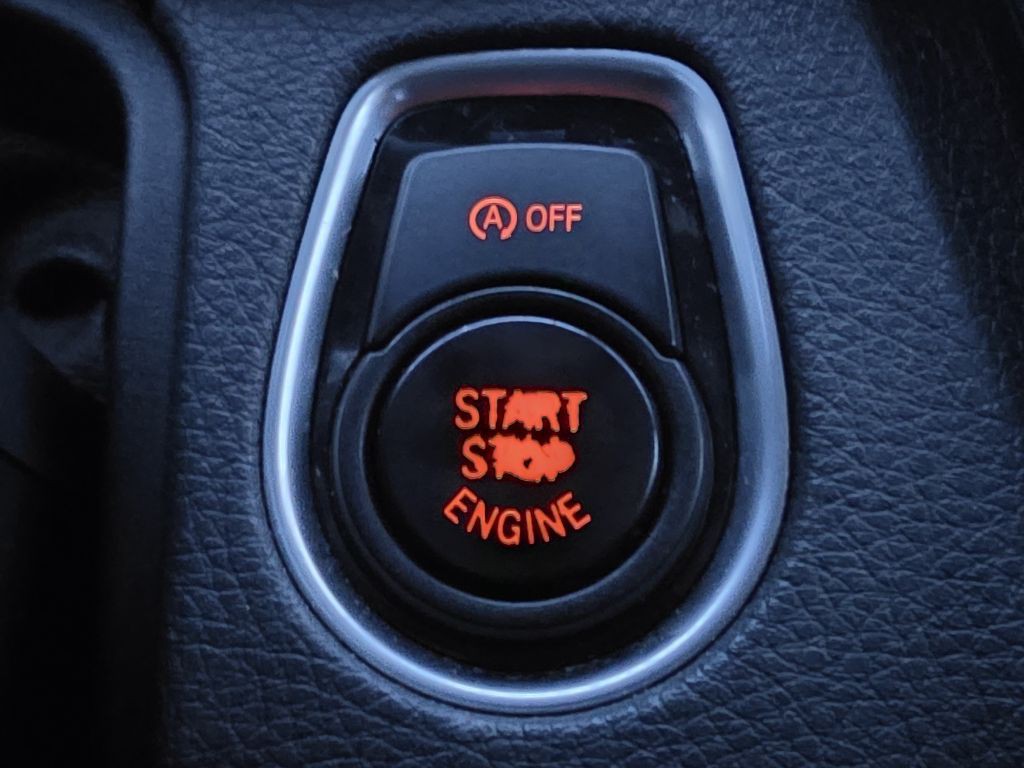 2017 BMW 3 Series Image 29