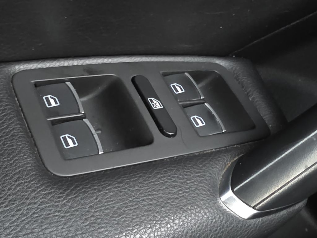 2017 Volkswagen Passat Image 22