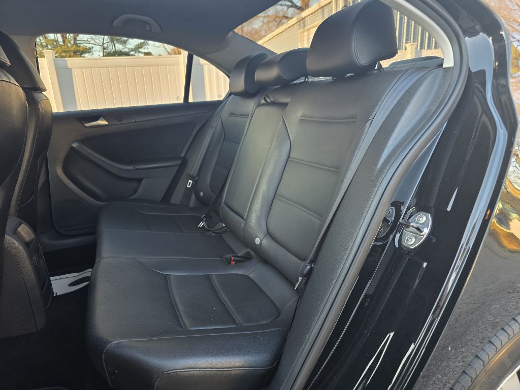2014 Volkswagen Jetta Image 12