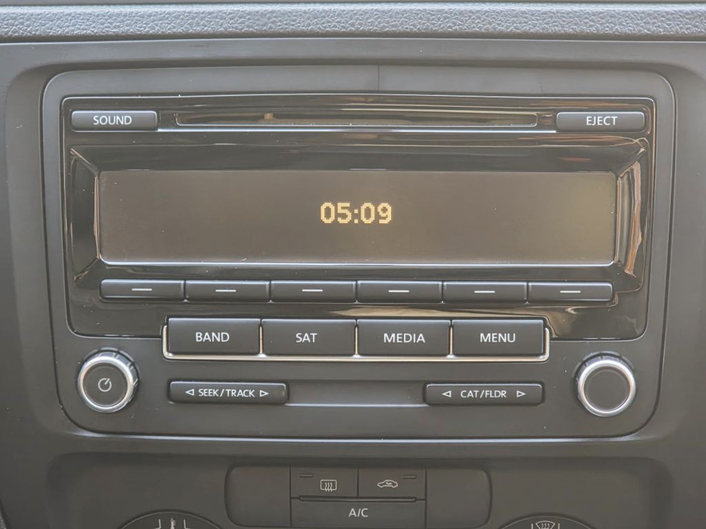 2014 Volkswagen Jetta Image 16