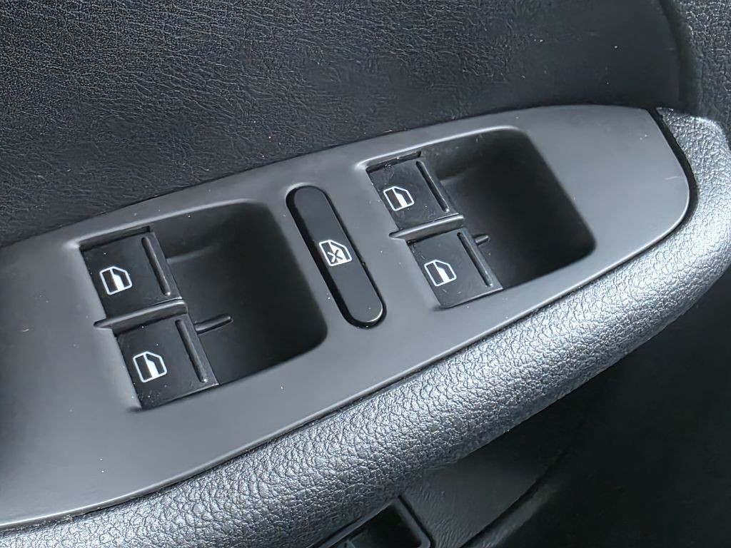 2014 Volkswagen Jetta Image 19