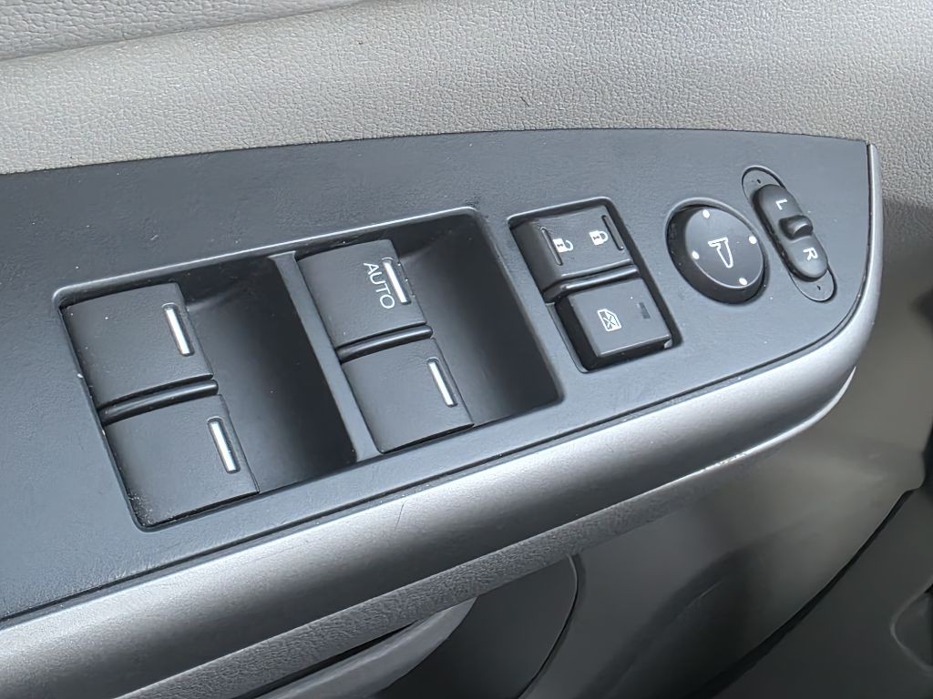2013 Honda CR-V Image 14