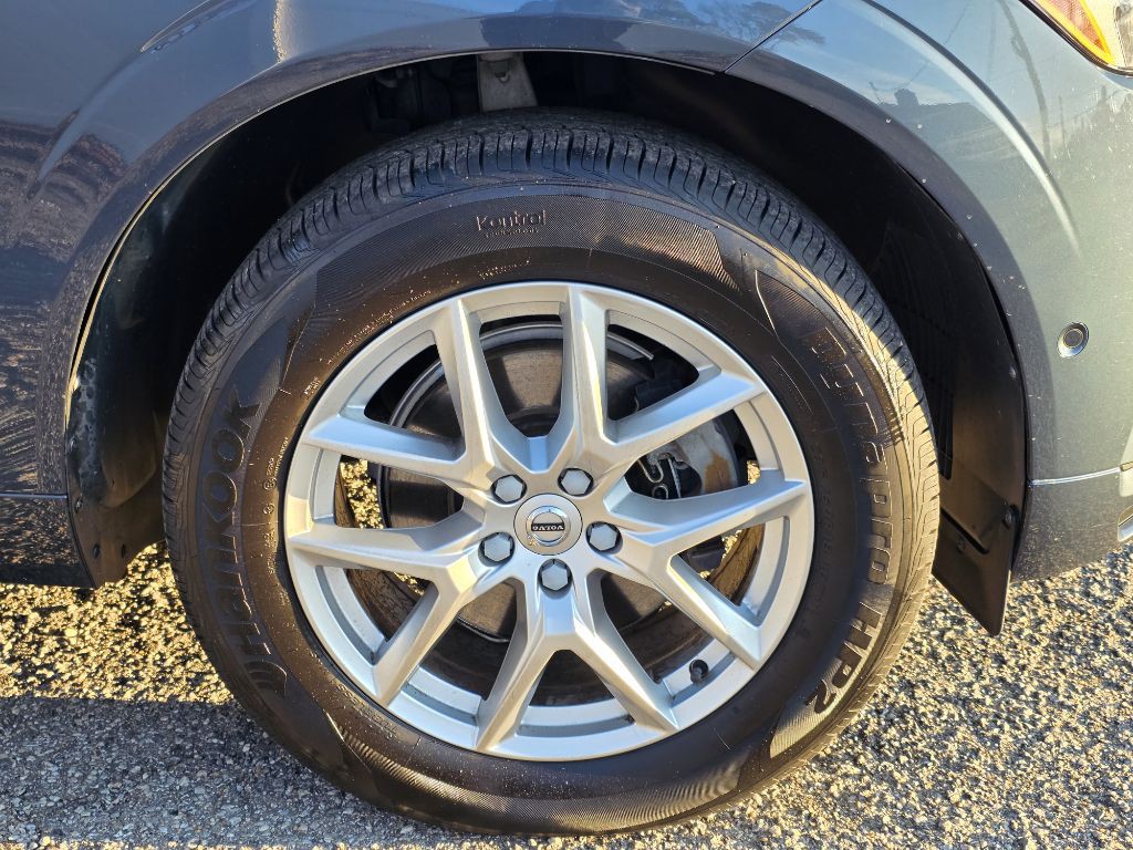 2018 Volvo XC60 Image 10