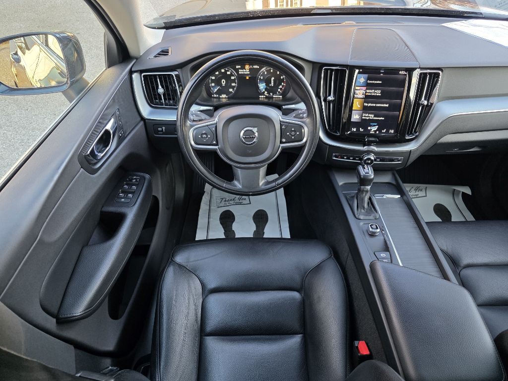 2018 Volvo XC60 Image 15