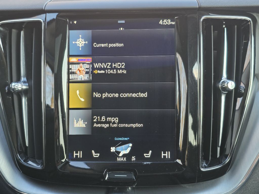 2018 Volvo XC60 Image 17