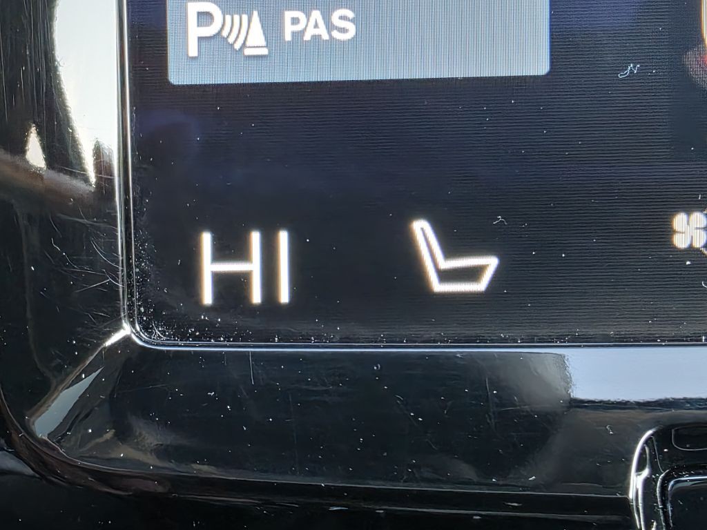 2018 Volvo XC60 Image 22