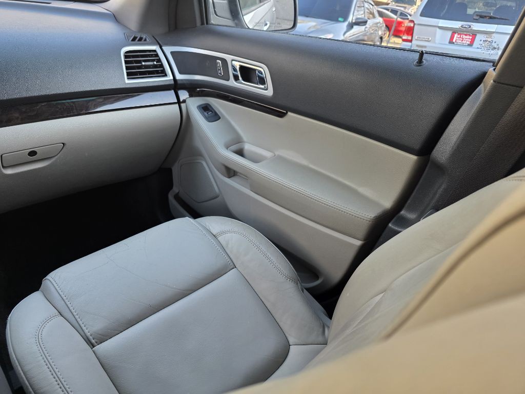2014 Ford Explorer Image 17