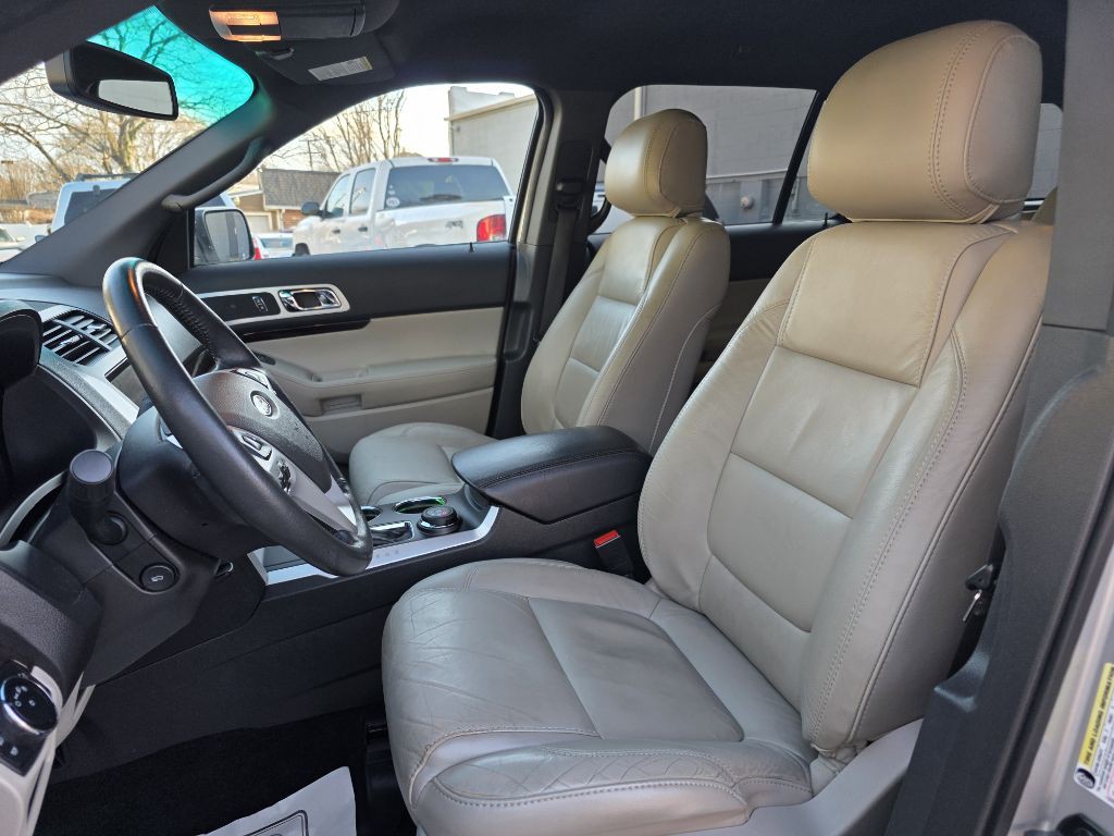 2014 Ford Explorer Image 19