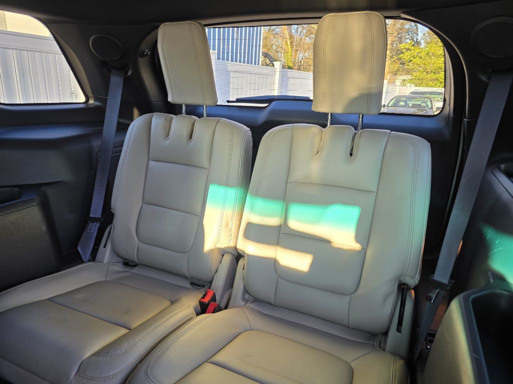 2014 Ford Explorer Image 25