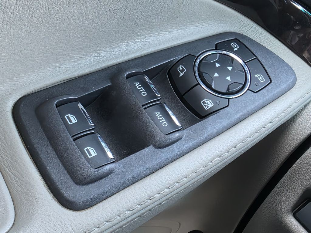 2014 Ford Explorer Image 28