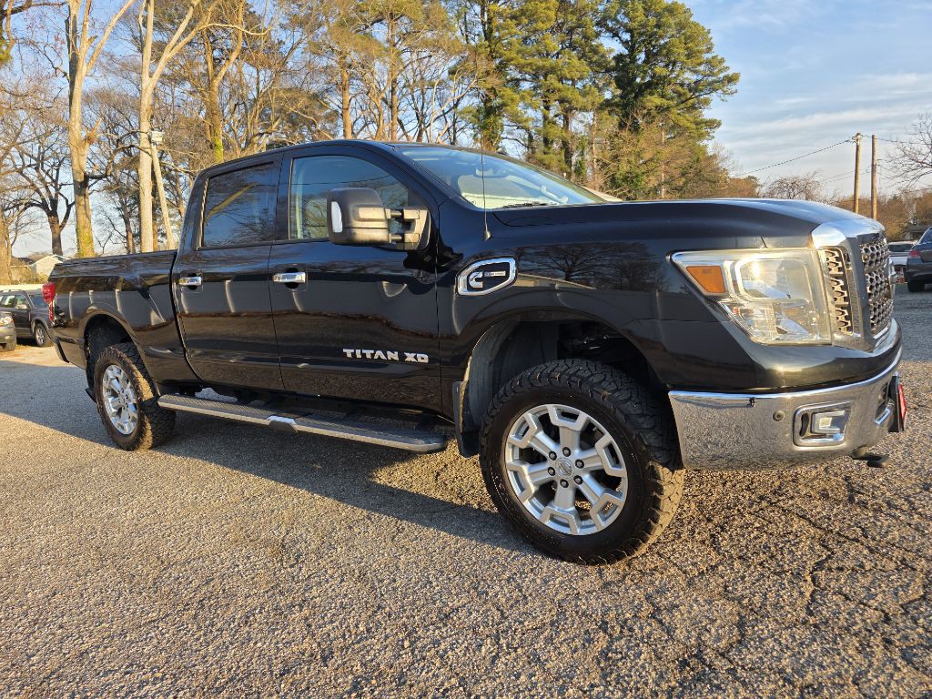 2017 Nissan Titan Image 3