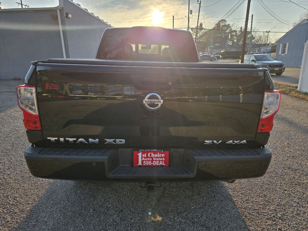2017 Nissan Titan Image 7