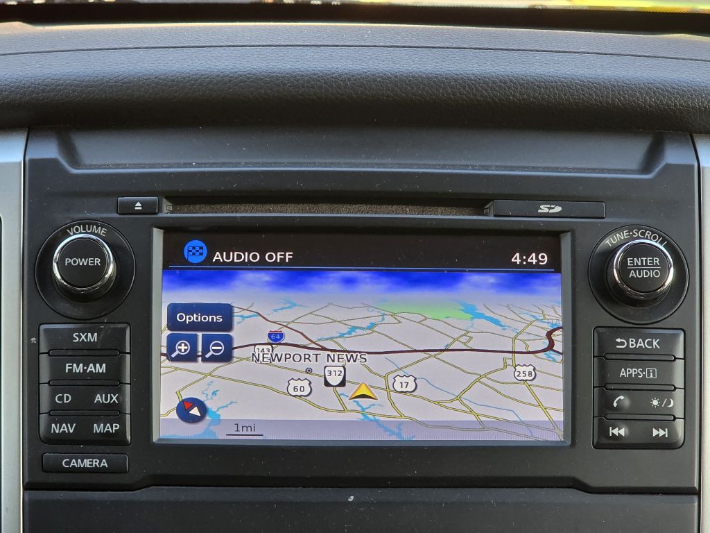 2017 Nissan Titan Image 18