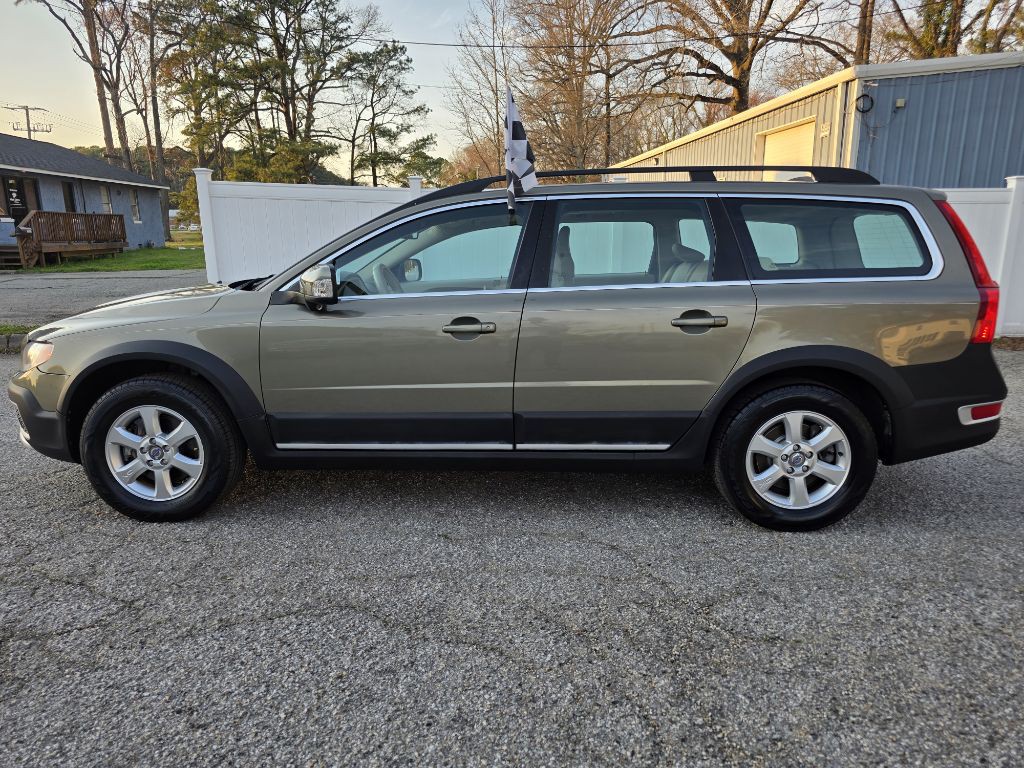 2010 Volvo XC70 Image 2