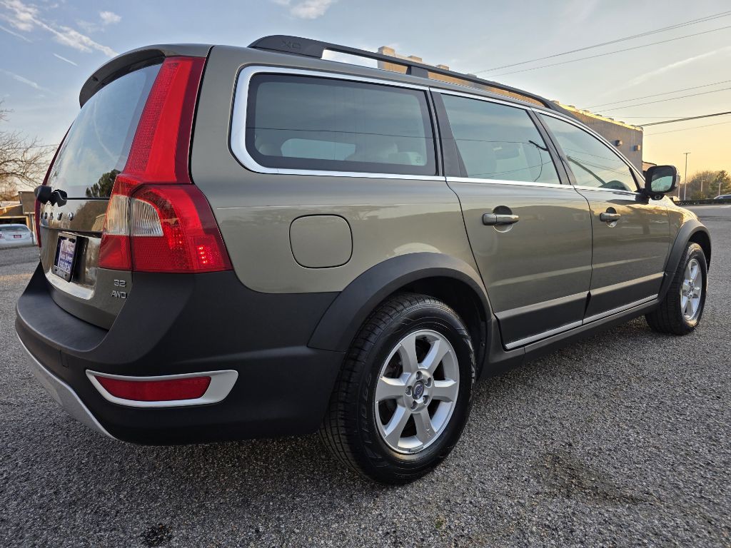2010 Volvo XC70 Image 6