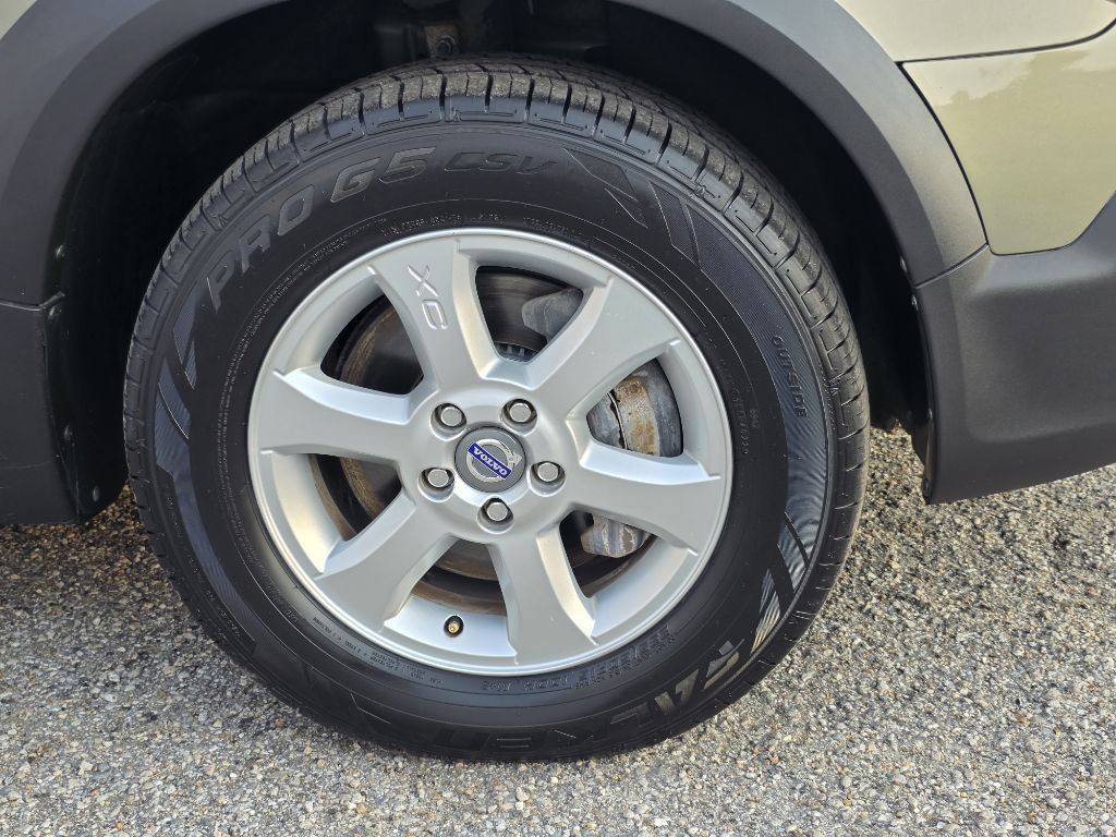 2010 Volvo XC70 Image 11