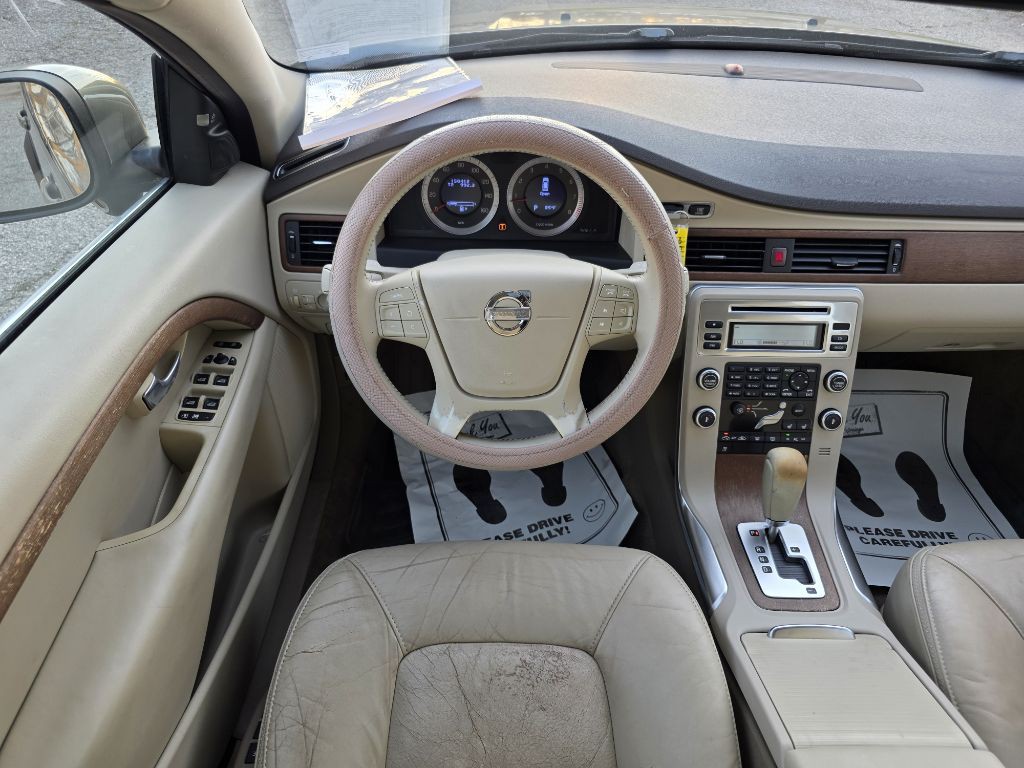 2010 Volvo XC70 Image 16