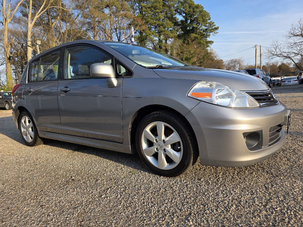 2012 Nissan Versa Image 6