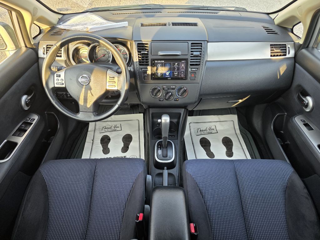 2012 Nissan Versa Image 13